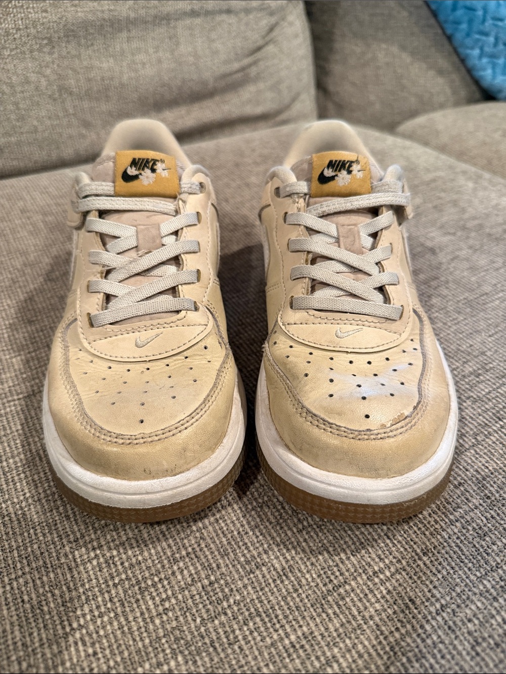 Nike Kids Light Beige Low-Top Sneakers-no tie.  (Size 2.5)